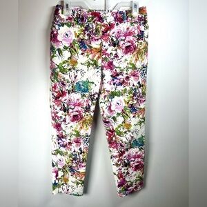 Liz Claiborne Pink and White Floral Capri Pants Size 6 Fairycore